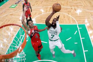 季成绩显赫 季成绩显赫