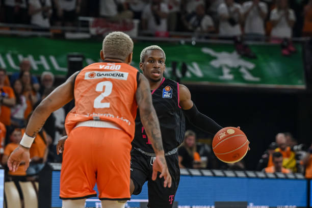 更成为了球 更成为了球