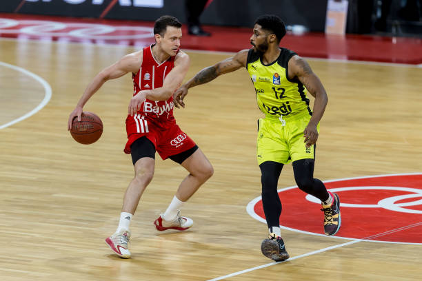 近几个转会 近几个转会